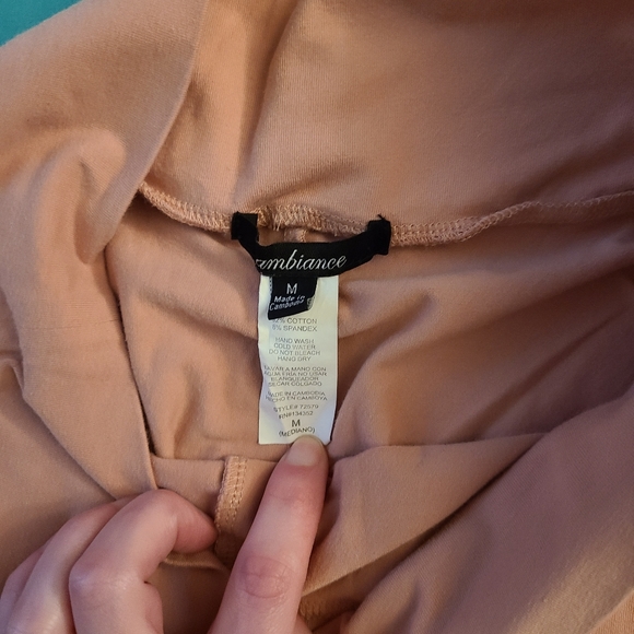 Fashion Nova-Running Around High Waisted Leggings - Picture 3 of 3